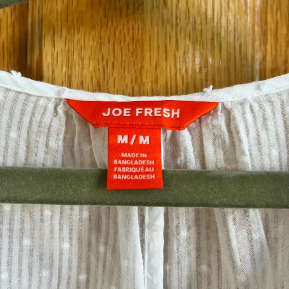 Joe Fresh Adorable White Top with Detail Sz Medium - Picture 3 of 3